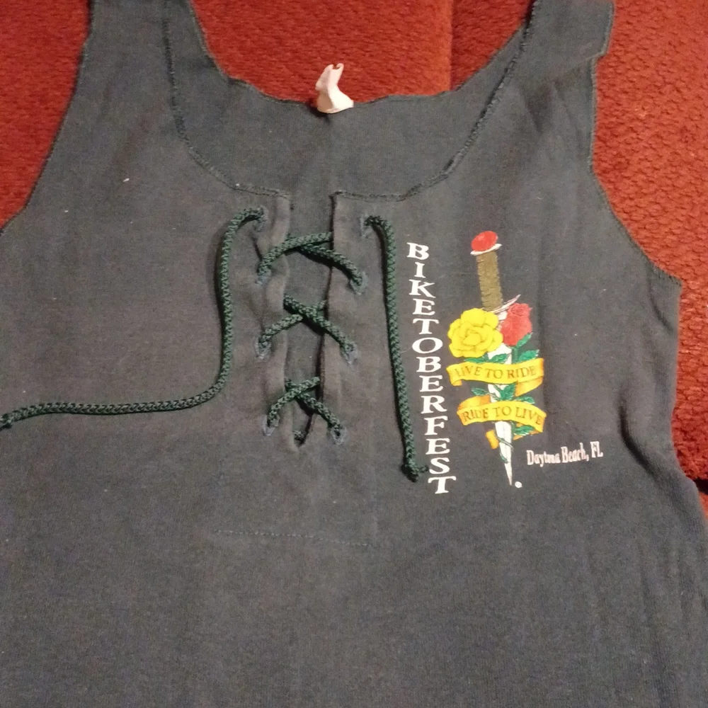 Top - Picture 2 of 2